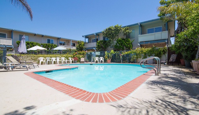 1 Block from the Beach!