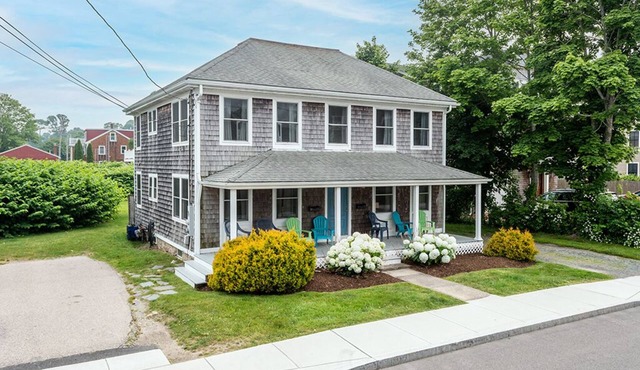1 Block-Ocean! AC, 800 yrd walk to Beach 10 passes incl, walk-shops/restaurants!