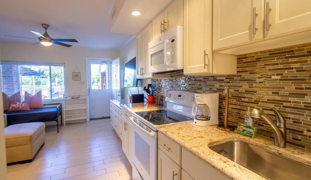 1 Block to Beach, Cape Roc Condo with Pool