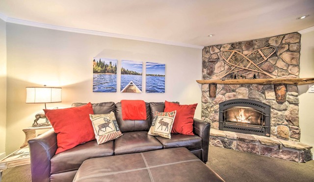 1 Block to Downtown: Cozy Condo by Mirror Lake