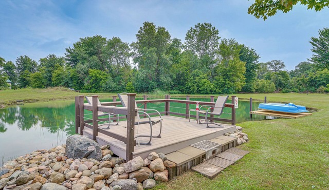 1 Block to Lake Huron: Pet-Friendly Apt w/Kayaks