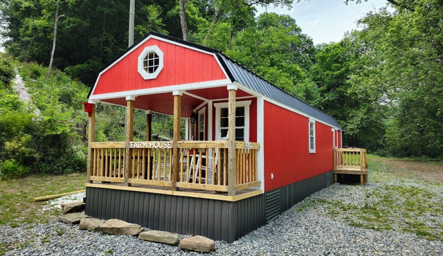 1 BR/1BR Lofted Cabin West Virginia Hatfield McCoy ATV Trails