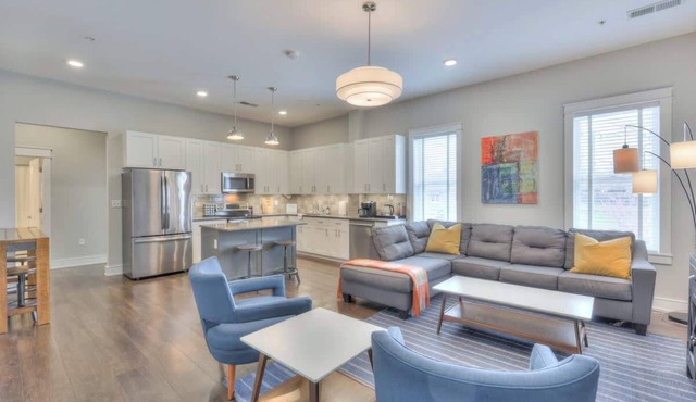 1-BR Condo in 12 South I Unit 204