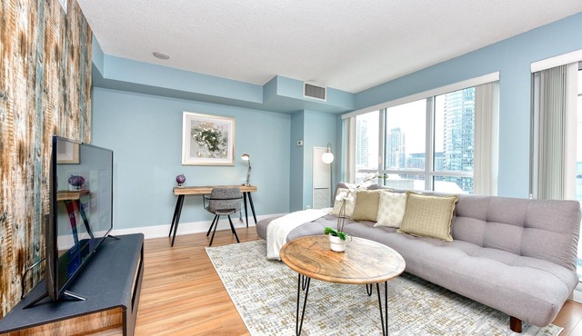 1 BR Condo in Entertainment Dist