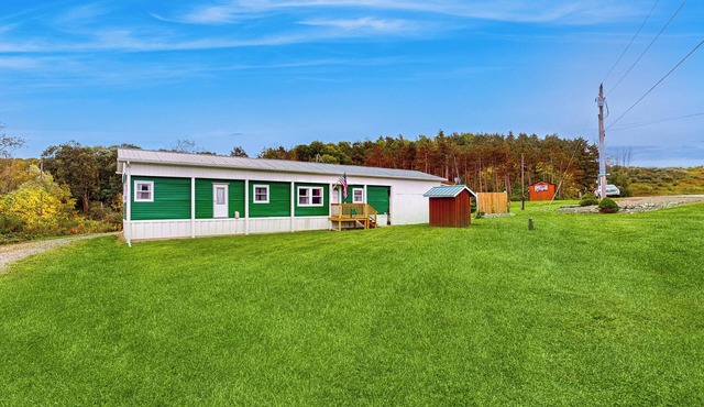 1-BR Cozy Retreat w/Scenic Views & Patio