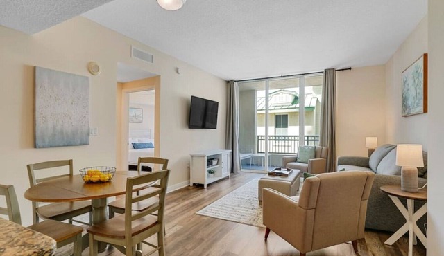 1 BR King- Rooftop Pool close to beach Casa Costa