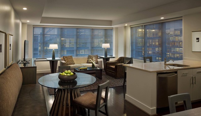 1 BR Platinum Suite/Walk to White House Nat'l Mall