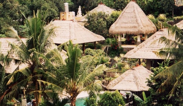 1 BR Suite Room in Sukawati, Balinese Feel and Experience