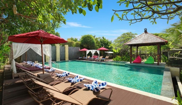1 BR Suite Villa with a private pool, FREE return airport transfers