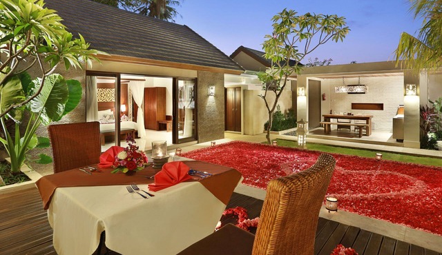 1 BR Suite Villa with a private pool, FREE return airport transfers