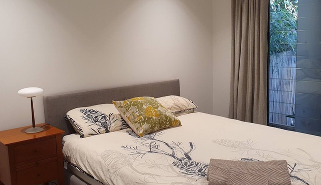 1 BR unit with leafy outlook & dedicated workspace