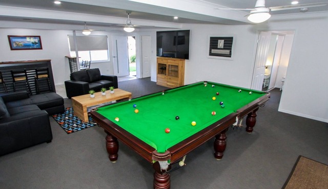 1 CABBAGE PALM Agnes Water -outside pet welcome, boat parking available, free wifi