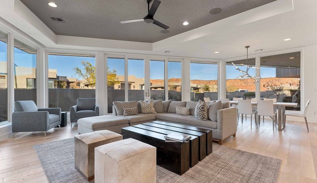 1 Casa Encanto *STUNNING* Formerly on Parade of Homes