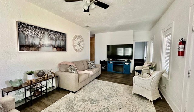#1 Charming 5BR 1BA Home in Midland – Comfort, Convenience & Great Location!