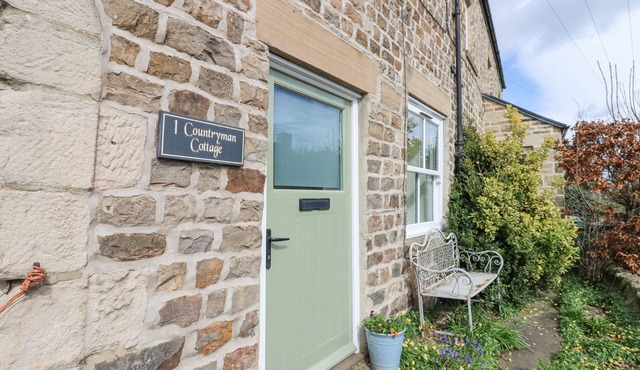 1 COUNTRYMAN INN COTTAGES, pet friendly, with open fire in Hunton