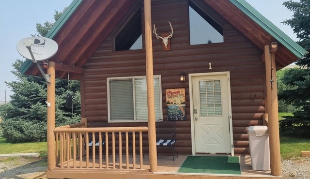 #1 Cozy 2-bedroom cabin south of beautiful Absarokee. Centrally located.