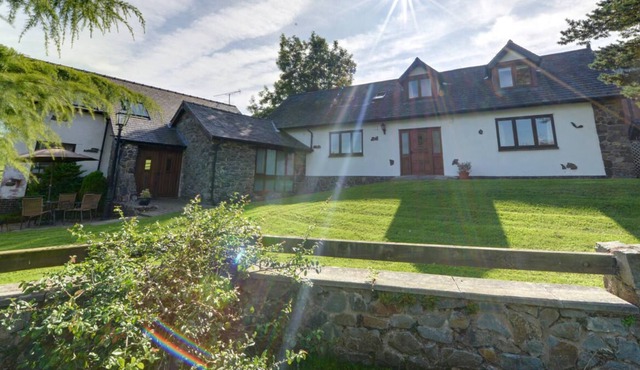 1 Derw Cottages in the beautiful Caersws