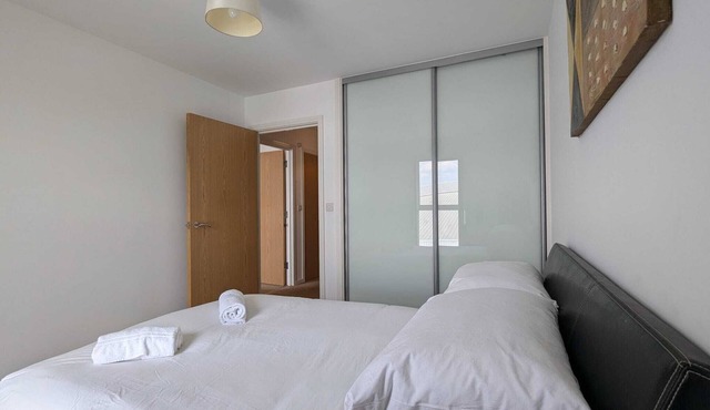 1 Double Bed Apartment close to Etihad