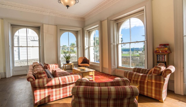 1 Elliot Terrace 4 bed duplex apartment in unrivalled location in the centre of Plymouth Hoe overloo