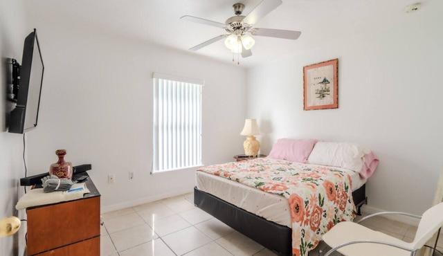 1 Flint and Kingscrest, LLC - Queen Bedroom