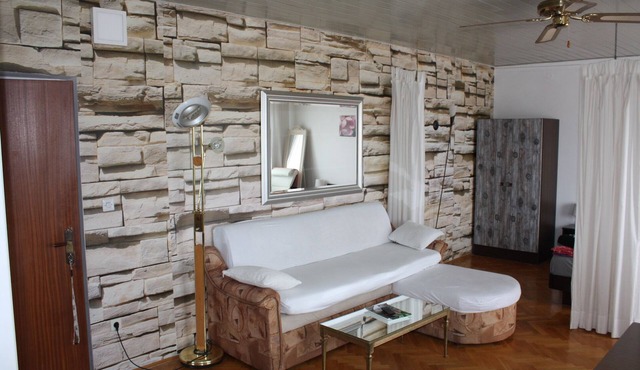 1. Floor 2- room apartment, 2x bathroom, 2x air conditioning, balcony, sea view