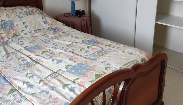 1 floor balcony, 5 minutes from the inter market and the city center