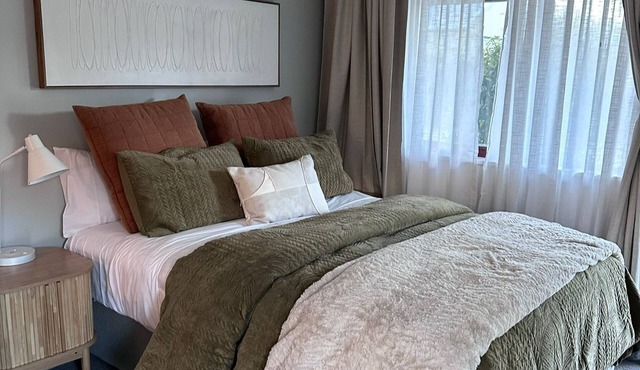 #1 Glenorchy Alpine Deluxe Suite (Modernised)