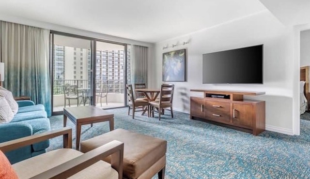1 HGVC Lagoon Tower Beachfront Resort & Spa, Pool!