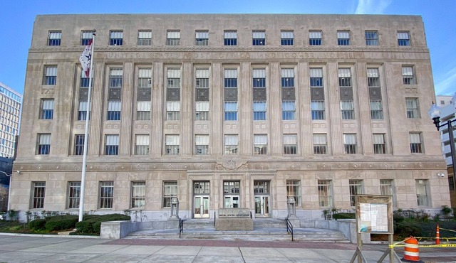 (1) King Bed Loft Sum