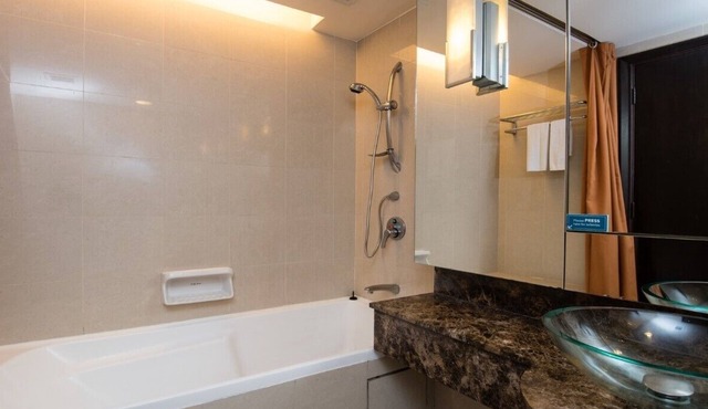 💙 1 King Bed Studio #1 in Pyramid Tower