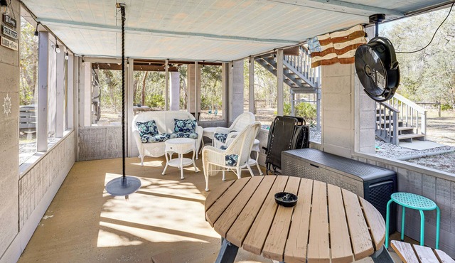 < 1 Mi From Suwannee River, Hideaway w/Lanai