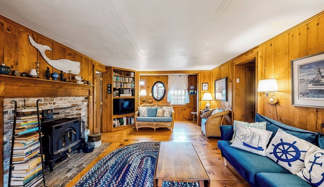1 Mi to Beach! Family-Friendly Nantucket Retreat