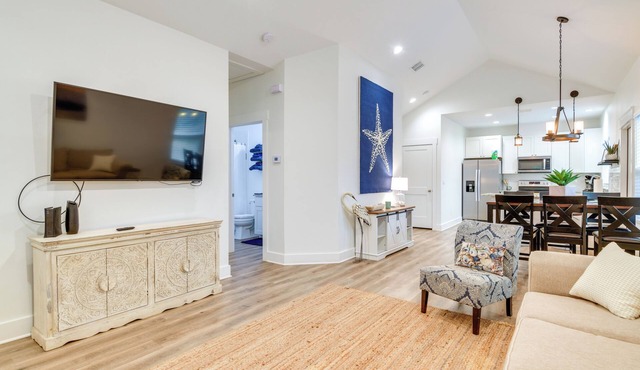 1 Mi to Beach: Retreat w/Large Yard in Rockport