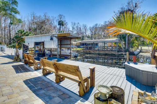 < 1 Mi to Boat Ramp: Canal-Front Retreat in Astor!