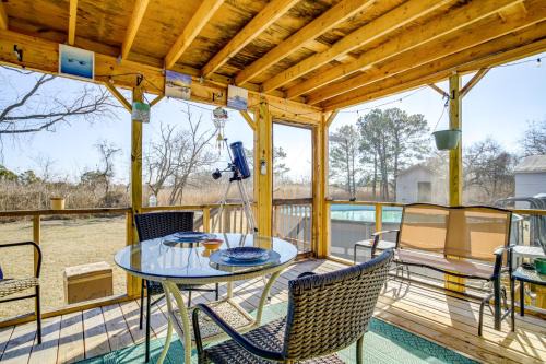 1 Mi to Boat Ramp Peaceful Deal Island Home!