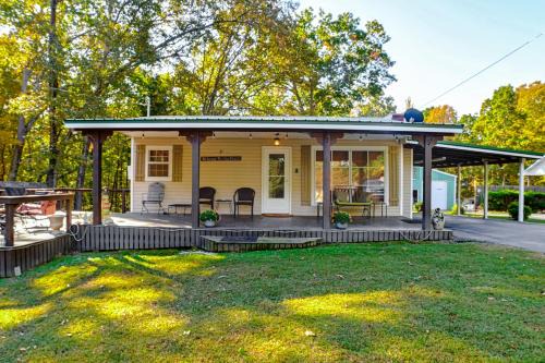 1 Mi to Buchanan Resort Home with Deck and Yard!