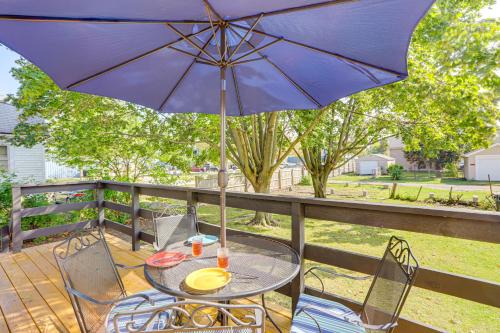 1 Mi to Cedar Point: Family Getaway w/Porch!