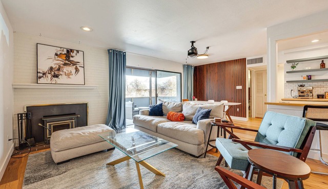 1 Mi to CU Boulder! Walkable Condo w/Indoor Pool