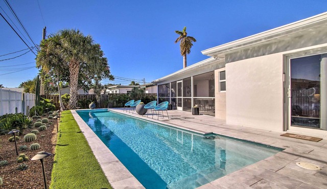 1 Mi to Deerfield Beach: Stylish Studio w/Pool!