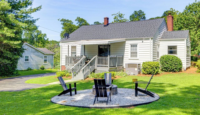 1 Mi to Downtown Greer: Family Home w/Gazebo!