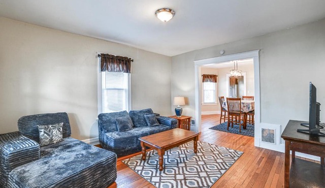 1 Mi to Dtwn Binghamton Apt with Covered Balcony!