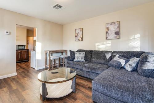 1 Mi to Dtwn, Chase Field! Getaway Near Light Rail
