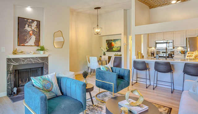 1 Mi to Dtwn: Condo w/Pool Access in Castle Rock
