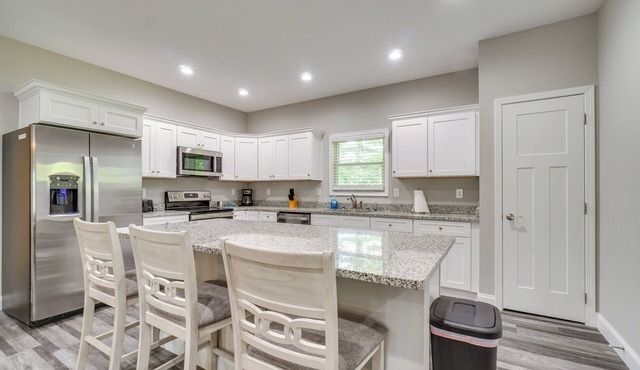 1 Mi to Dtwn Crossville: Spacious Home w/Patio!