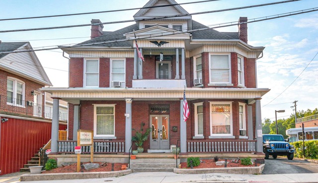 1 Mi to Dtwn Cumberland: Historic Apt w/Patio!