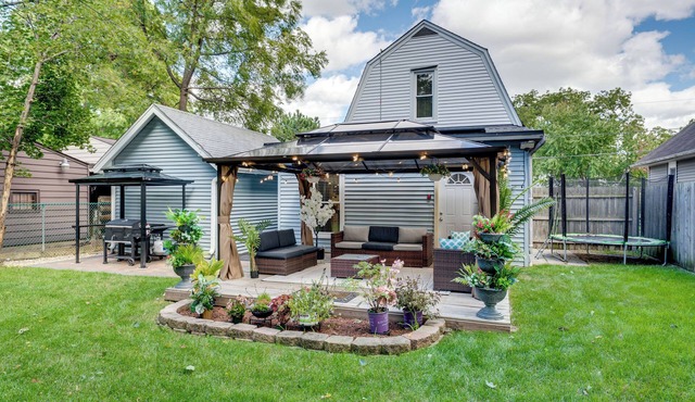 1 Mi to Dtwn Elgin: Dutch Colonial w/Lovely Patio