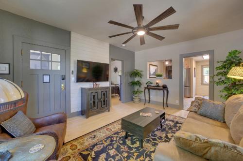 < 1 Mi to Dtwn: Home w/Deck in Clarkdale!