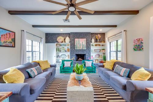 < 1 Mi to Dtwn: Home w/Fenced Yard in Boerne!