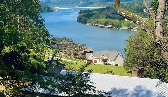 1 Mi to Dtwn Loudon: Spacious River-View Home