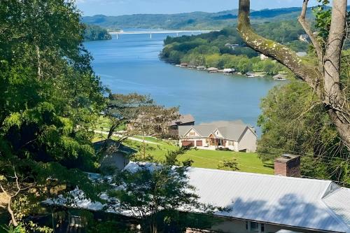 1 Mi to Dtwn Loudon: Spacious River-View Home